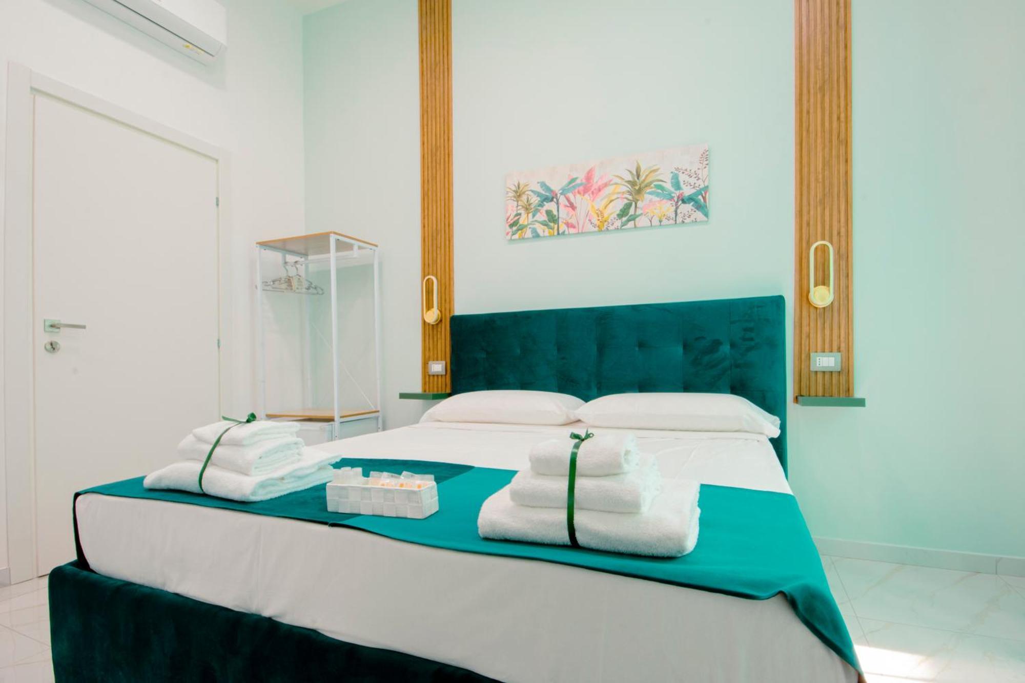 La Reggia Della Duchesca Hotel เนเปิลส์ ภายนอก รูปภาพ